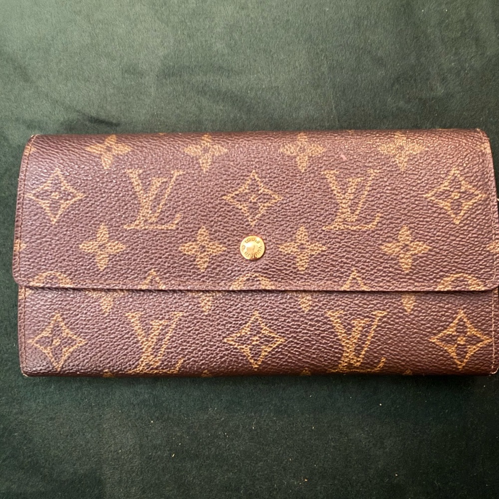 Authentic Louis Vuitton Sarah Monogram Long Wallet With Chain and COA